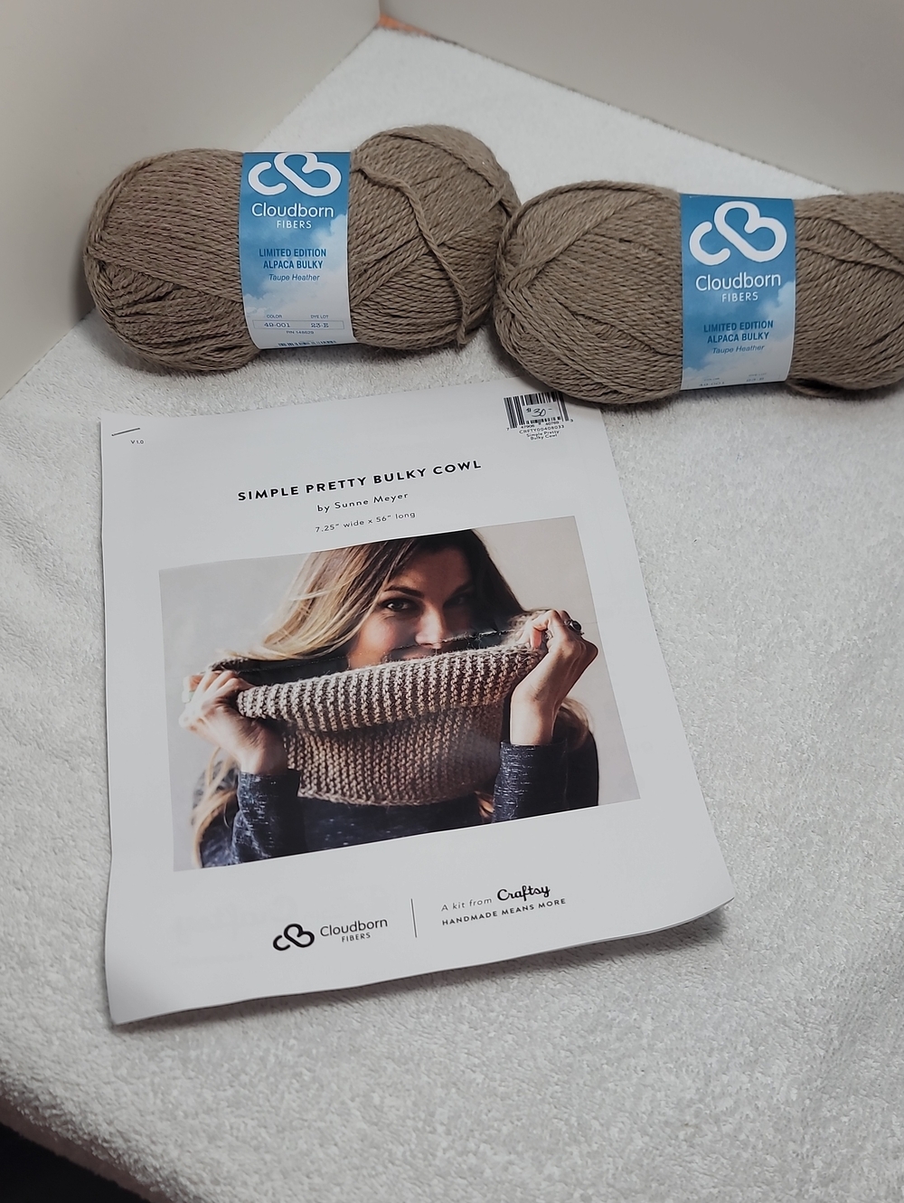 Craftsy Taupe Alpaca Yarn - Simple Pretty Bulky Cowl Knit Kit - NWT  -  #31